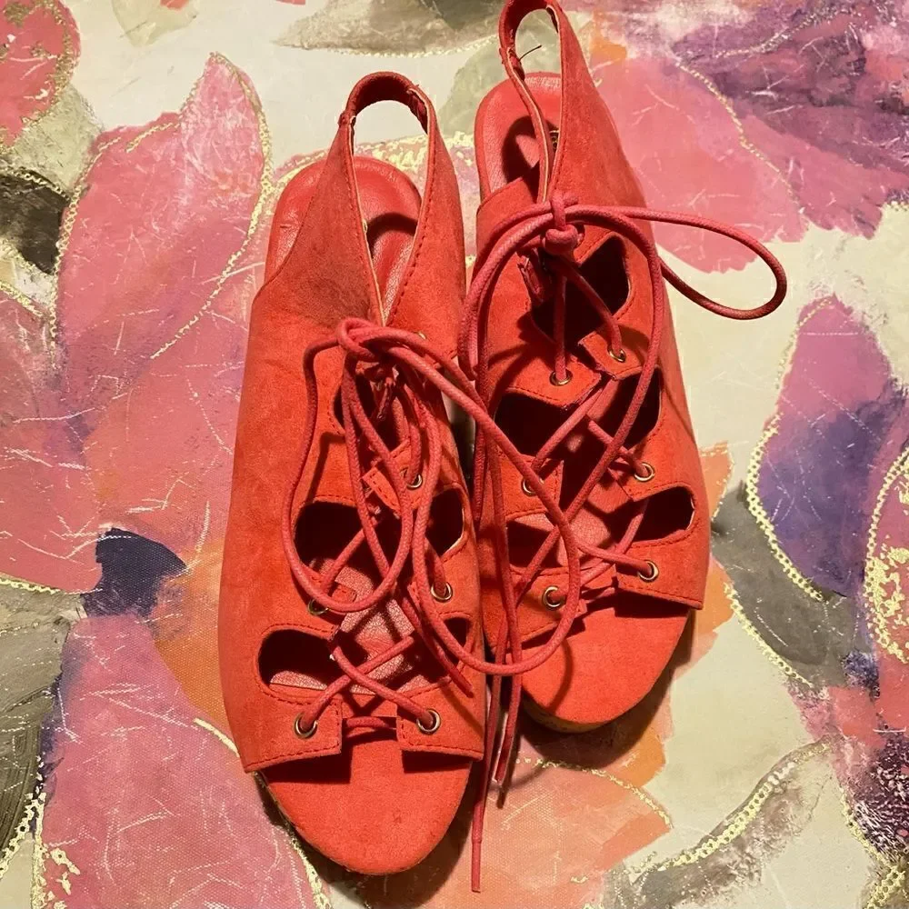 💥Natural Breeze Fuchia suede Tia  platform sandals size:8